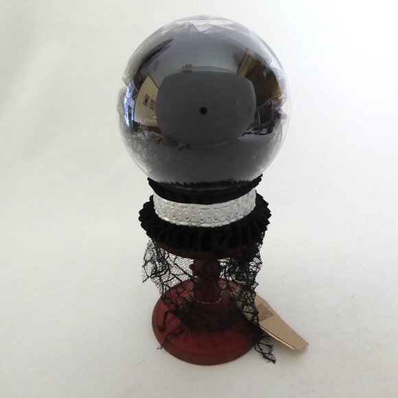 NEW DISNEY HAUNTED MANSION MADAME LEOTA CRYSTAL BALL PROP ODDITY - Picture 11 of 15